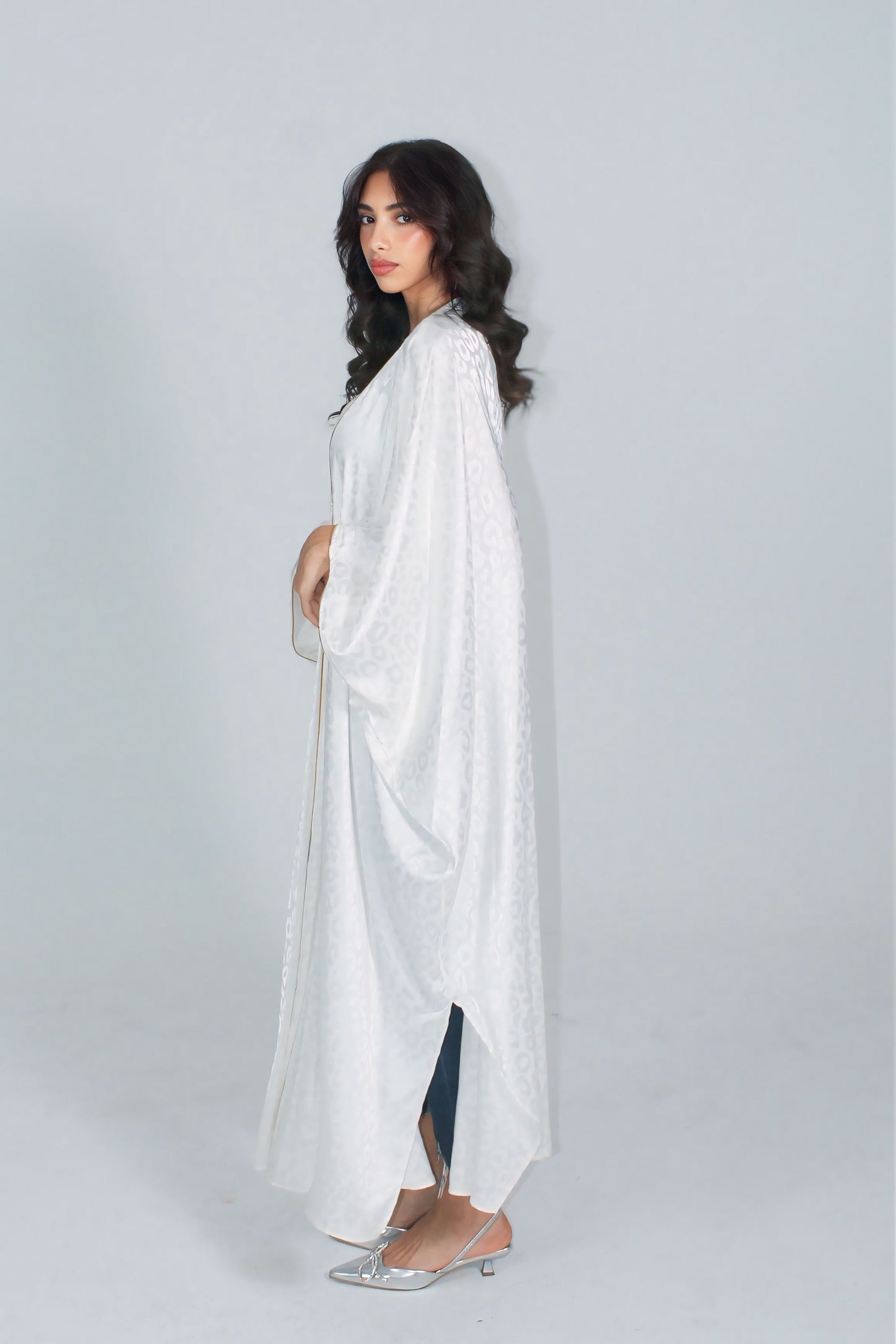 Pearl Veil Luxe Abaya